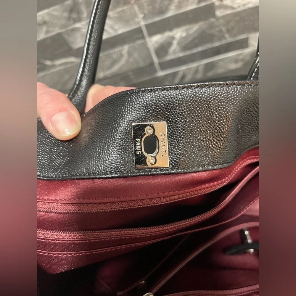 Chanel Black Caviar Leather Top Handle Executive Cerf Tote Bag - Picture 13 of 17